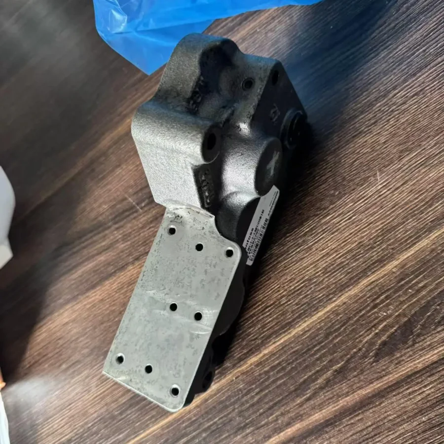 KVEBB1802+MCV116G4201 MCV116A3102+KVFBA2201L Hydraul Valved Servo KVEBB1404 KVEBB1802 KVEBS0799 KVME11204